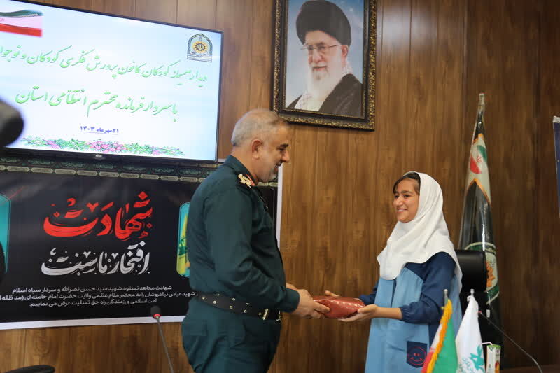 دیدار صمیمی اعضای مراکز کانون با فرماندهی نیروی انتظامی استان