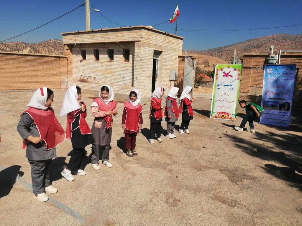 آیین پایانی جشنواره بازیهای بومی محلی ویژه بچههای روستادرکانون استان ایلام برگزار شد