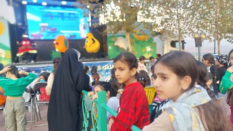 تماشاخانه سیار با نمایش «شهر میوهها» در استان زنجان