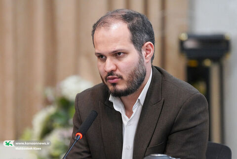 نشست هماندیشی اکران فیلم سینمایی «باغ کیانوش»