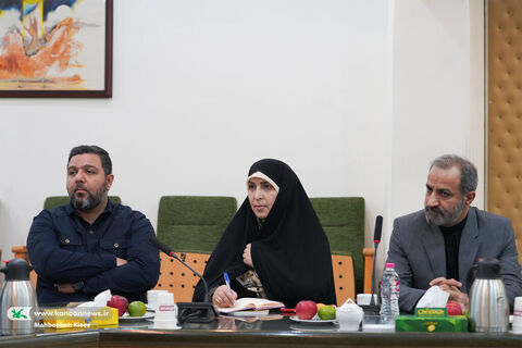 نشست هماندیشی اکران فیلم سینمایی «باغ کیانوش»