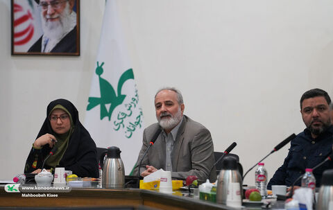 نشست هماندیشی اکران فیلم سینمایی «باغ کیانوش»