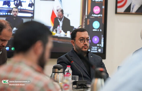 نشست هماندیشی اکران فیلم سینمایی «باغ کیانوش»
