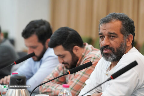 نشست هماندیشی اکران فیلم سینمایی «باغ کیانوش»