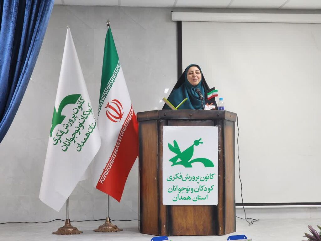 سالن نمایش کودک و نوجوان کانون نهاوند افتتاح شد