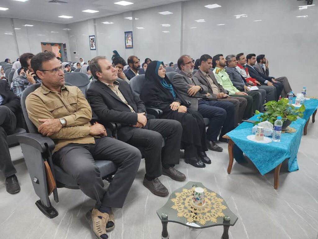 سالن نمایش کودک و نوجوان کانون نهاوند افتتاح شد