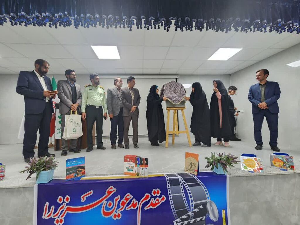 سالن نمایش کودک و نوجوان کانون نهاوند افتتاح شد