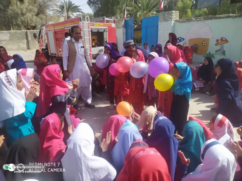 دانشآموزان سیستان و بلوچستانی میزبان مربیان کانون پرورش فکری در هفتهی ملی کودک