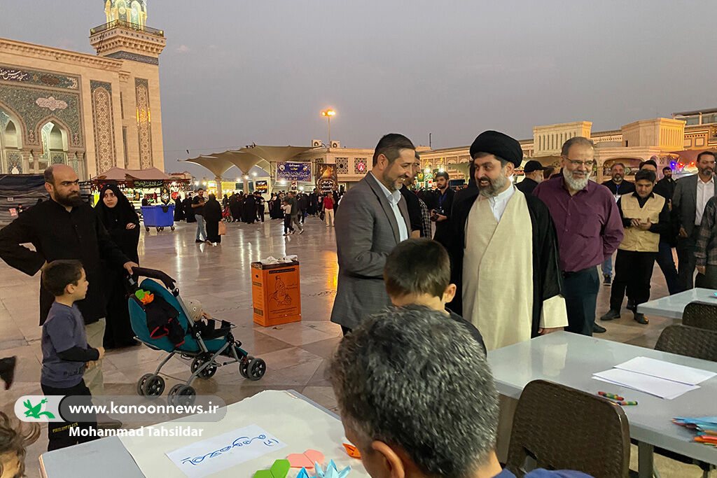 برپایی موکب فرهنگی کانون قم در صحن آستانه
