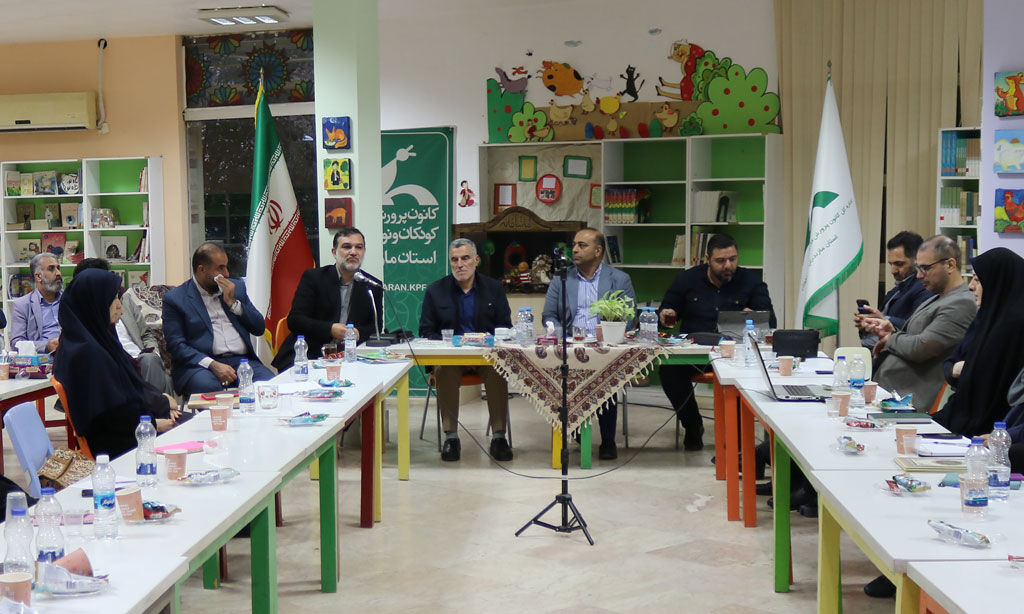 از ظرفیتهای کانون برای تحول آفرینی فرهنگی و اقتصادی استفاده شود