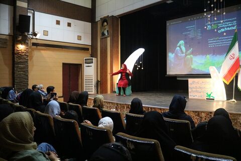 چند نما از برگزاری نخستین همایش استانی قصهگویی به همت کانون استان قزوین