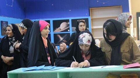 چند نما از برگزاری نخستین همایش استانی قصهگویی به همت کانون استان قزوین