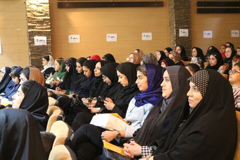 چند نما از برگزاری نخستین همایش استانی قصهگویی به همت کانون استان قزوین