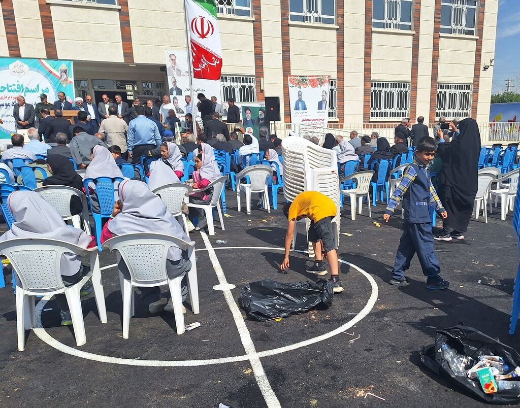 بیش از دوهزار کودک زنجانی پای نقل قصه گویان نشستند