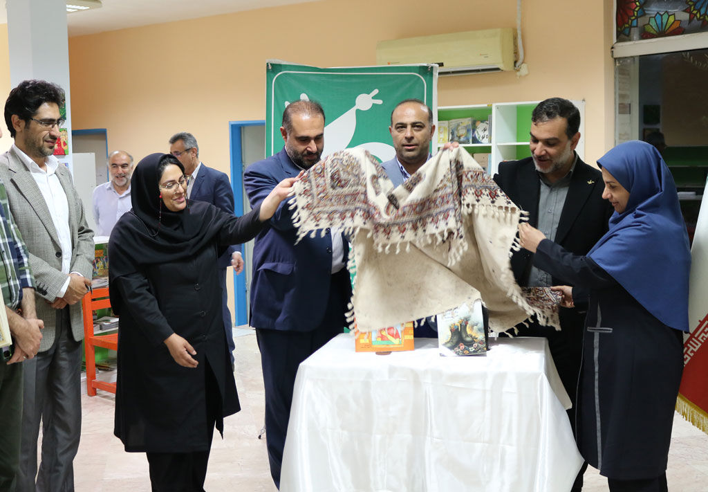 رونمایی از کتاب در مازندران چند اثر فرهنگی در کانون مازندران رونمایی شد