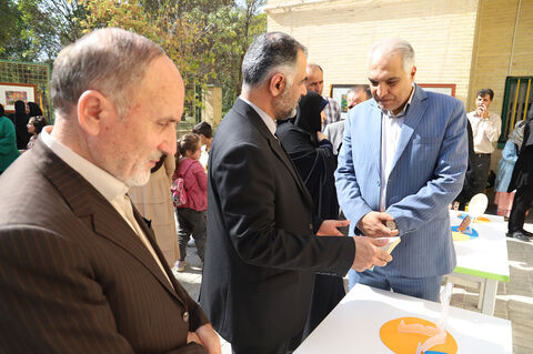 رونمایی از دیوارنگاری «سرزمین من؛ اردبیل»