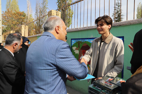 رونمایی از دیوارنگاری «سرزمین من؛ اردبیل»