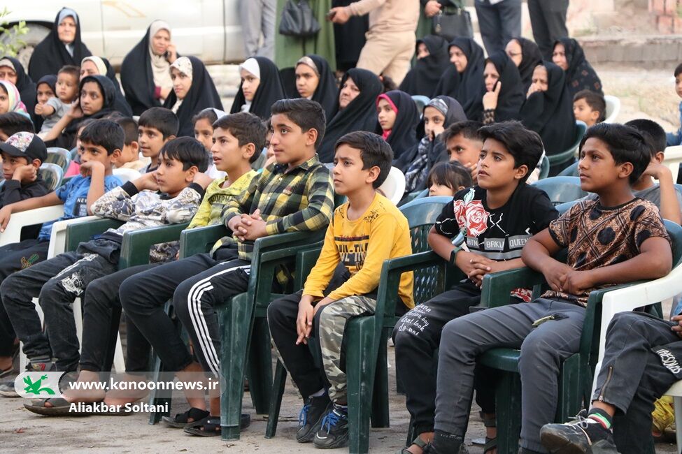 استقبال بیسابقه کودکان کرمانی از تماشاخانه سیار کانون