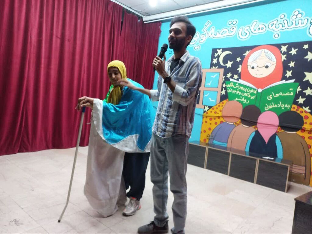 کاروان قصهگویی به سرزمین قصههای روانسر رسید