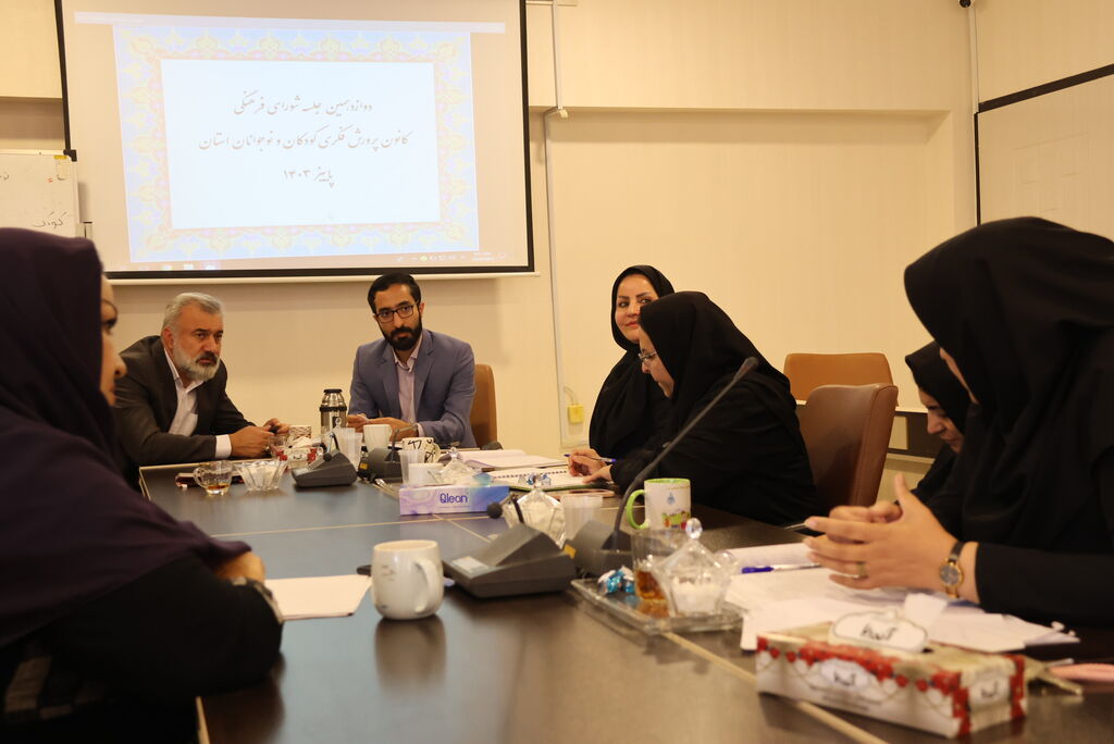 همگی در جشنوارهی قصهگویی شرکت میکنیم