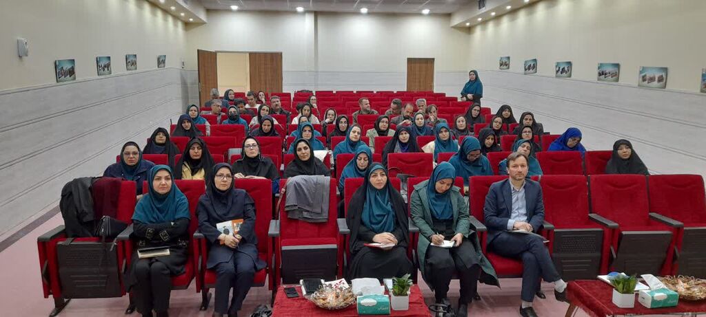 ذهن مربی کانون باید فعال، ایدهپرداز و سرشار از افکار مثبت باشد