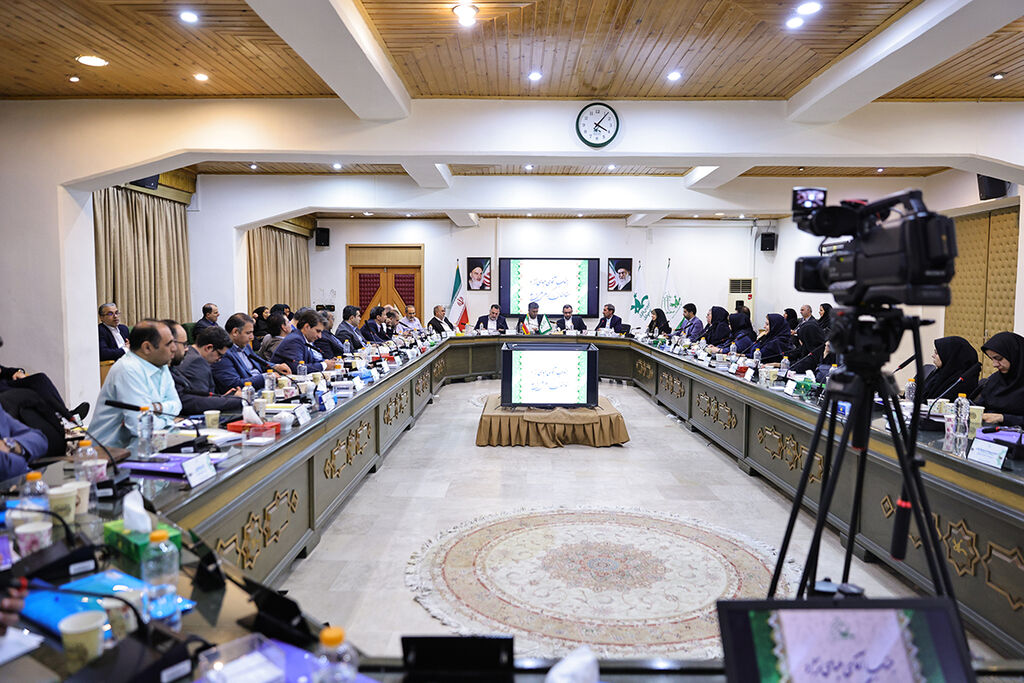 تأکید بر جایگاه مهم و اثرگذار کانون زبان ایران در زبانآموزی