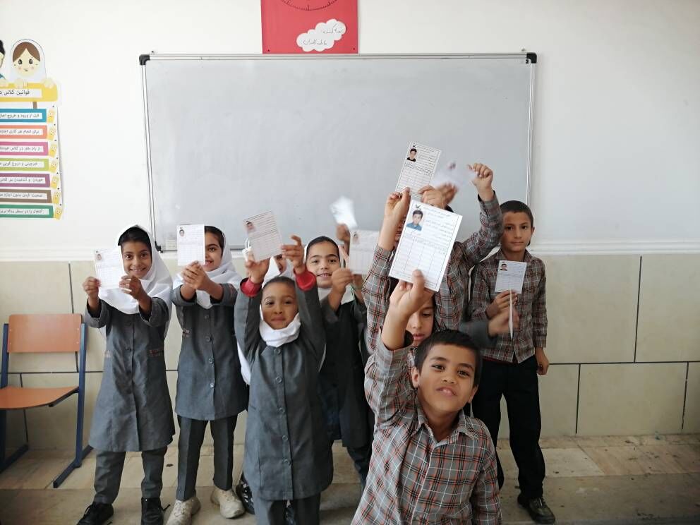 افتتاح کتابخانه کلاسی با حمایت واحدسیار کانون مرکز دارابدو