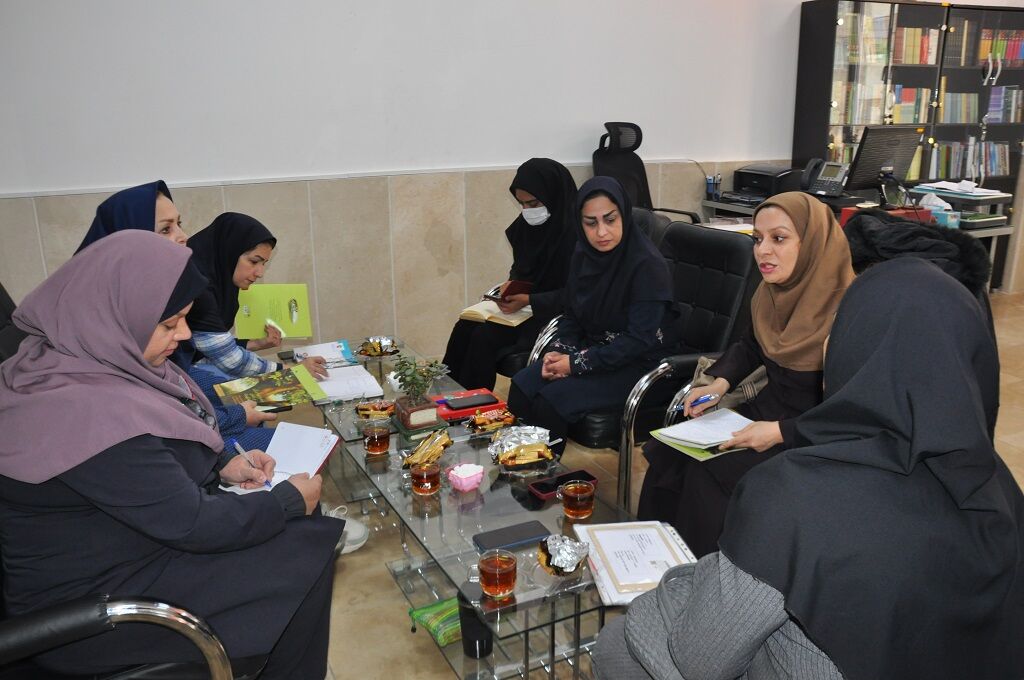 آغاز به کار «باشگاه کتابخوانی مربیان کانون» در البرز