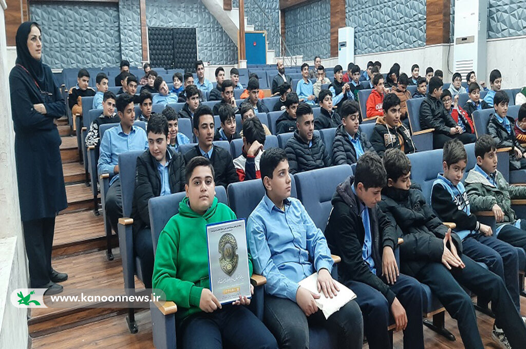 اعضای دانشآموز کانون تالش با دفاع ناکُنشگرآشناشدند