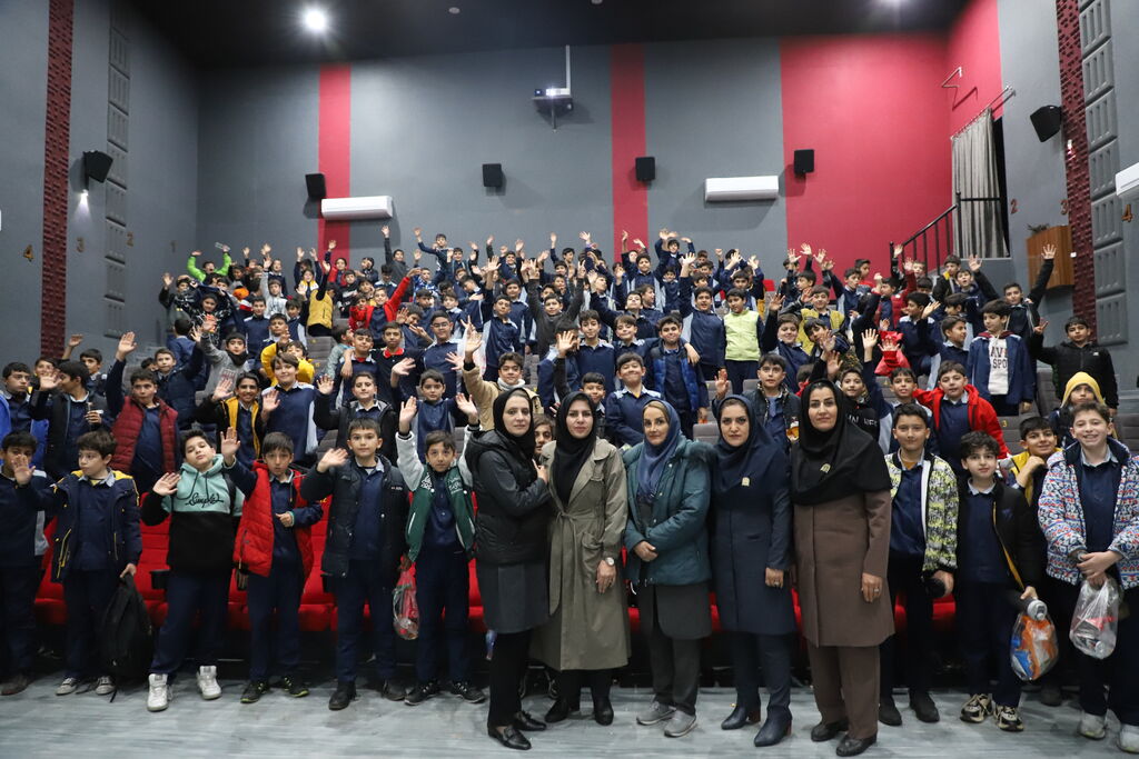 آغاز اکران فیلم باغ کیانوش در استان آذربایجان غربی