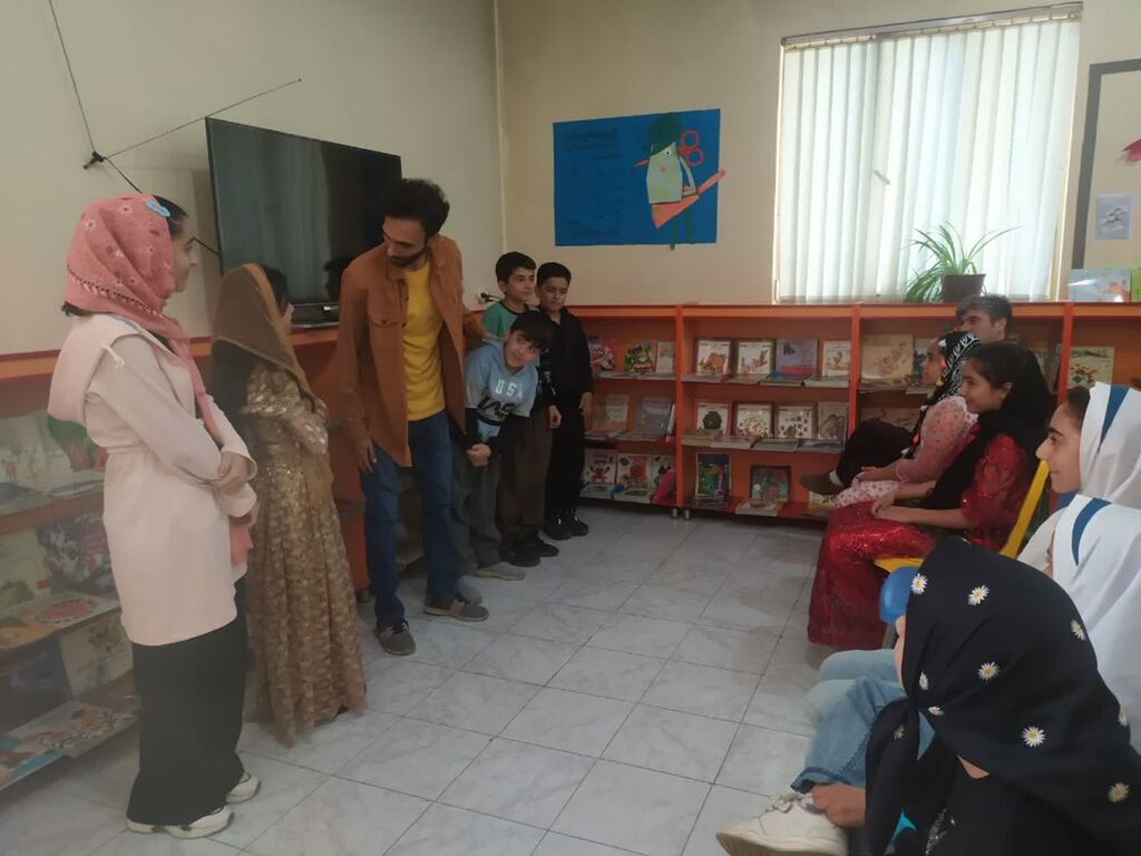 برگزاری کارگاه قصهگویی در نوسود
