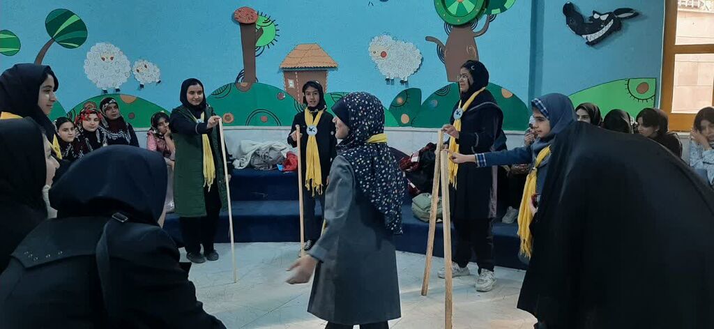 کارگاه مدیریت تشکیلات برای کانونیاران غرب کشور در کرمانشاه