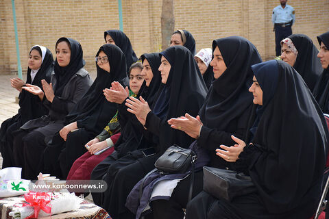 نشست قصه و قصه گویی در شهرالشتر استان لرستان