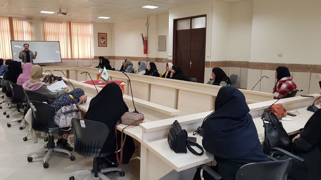 کارگاه فن بیان برای کانونیاران غرب کشور در کرمانشاه