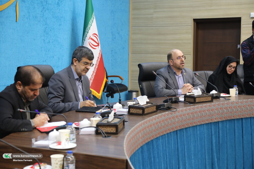 پوستر بیستوششمین جشنواره بینالمللی قصهگویی در یزد رونمایی شد