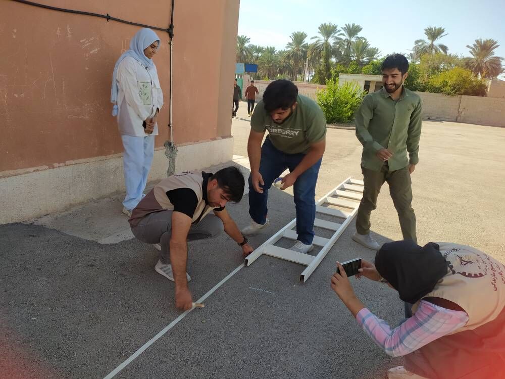 اردوی جهادی مربیان و اعضاءارشد کانون مرکزجهرم بهمناسبت گرامیداشت روز نوجوان