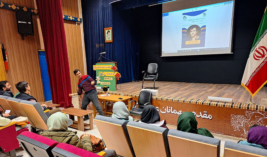 دومین نشست انجمن قصهگویی کانون استان اردبیل برگزار شد