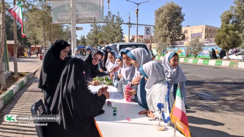 ویژه برنامههای کانون پرورش فکری سیستان و بلوچستان در مسیر راهپیمایی روز دانشآموز