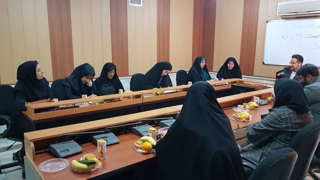 نشست با مدیران و رابطان کانونیار غرب کشور در کرمانشاه