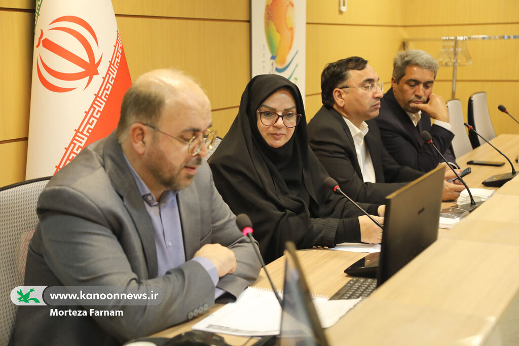 وبینار یزد وبینار بیستوششمین جشنواره قصهگویی برگزار شد