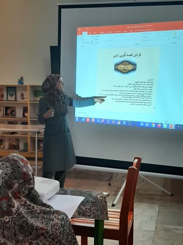 همکاری کانون هشتگرد در برگزاری دورههای ضمن خدمت معلمان