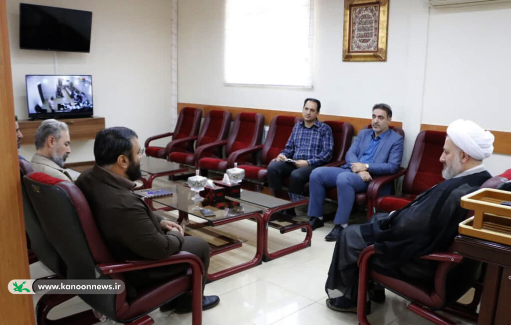 تزکیه و آموزش دو بال پرواز برای رشد و تعالی انسان هستند