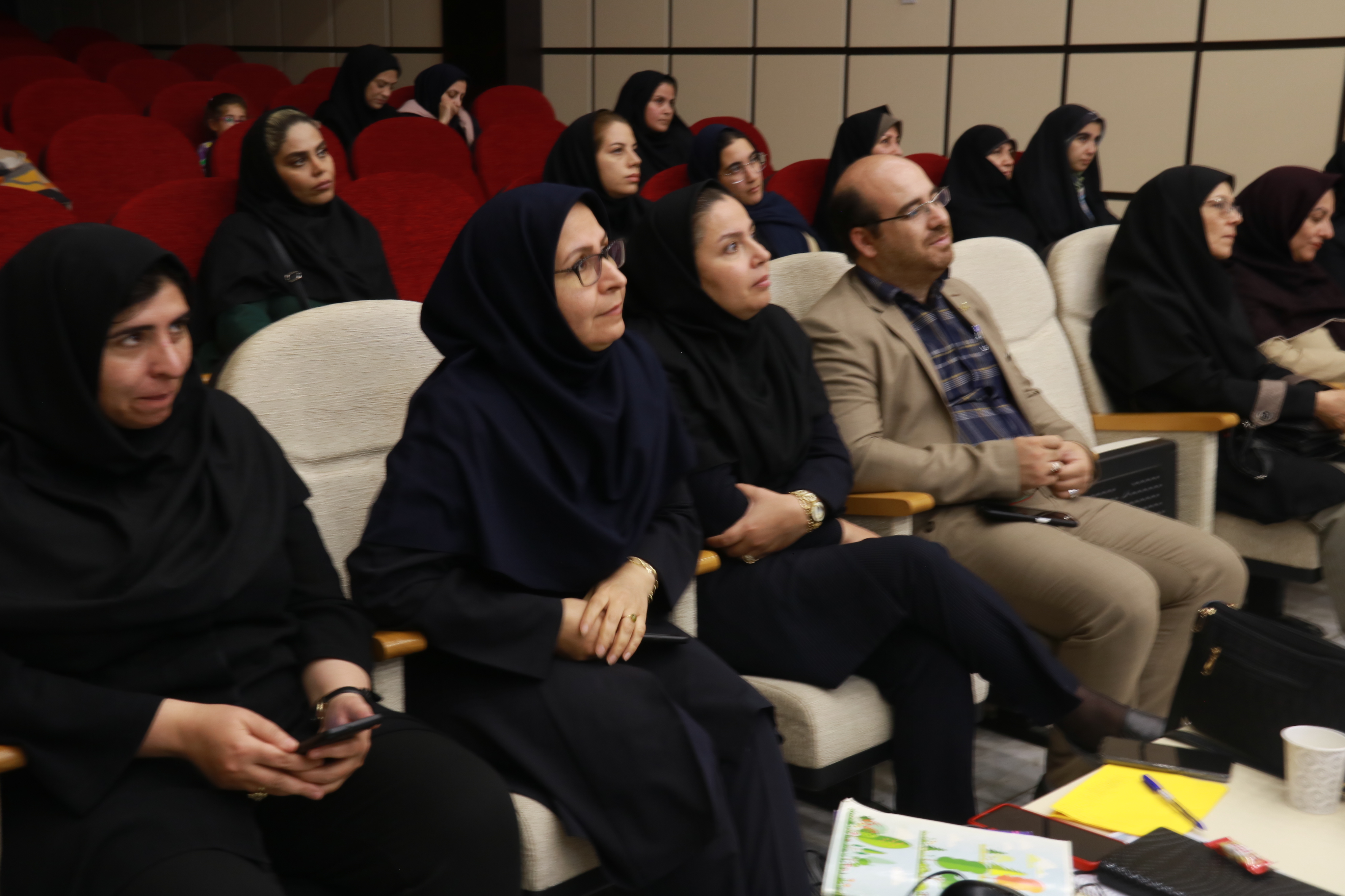 نشست انجمن قصه گویی استان مرکزی