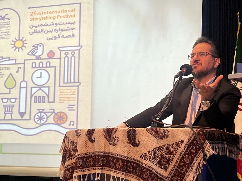 مدرسان کانون کرمانشاه در آموزش ضمن خدمت قصهگویی به معلمان