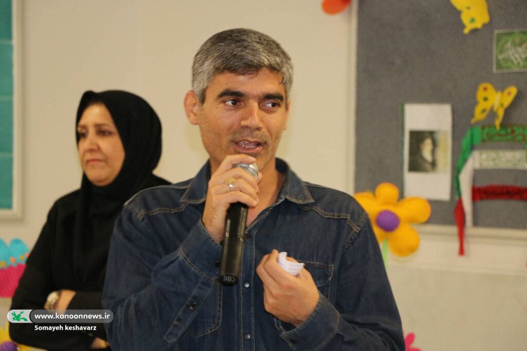 پیک امید کانون مرکزسهشیراز با نمایش عروسکی «کرم اندازهگیر» مهارتهای اجتماعی کودکان را ارتقا داد