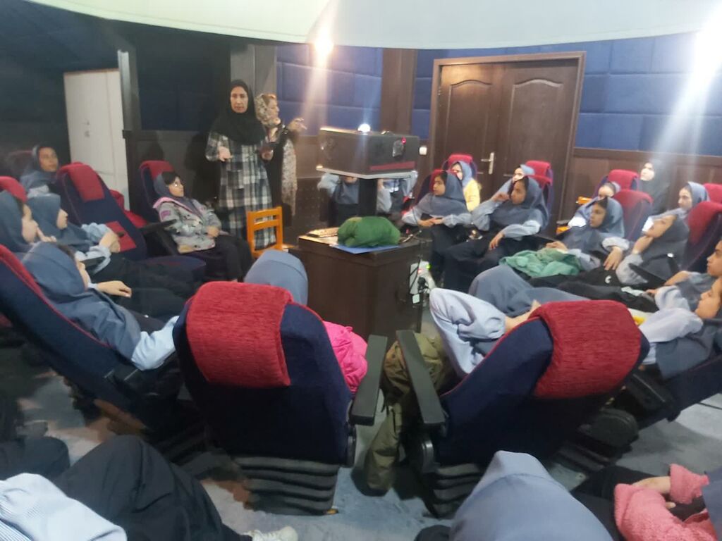 رویدادهای متنوع به مناسبت روز جهانی علم در مراکز کانون البرز