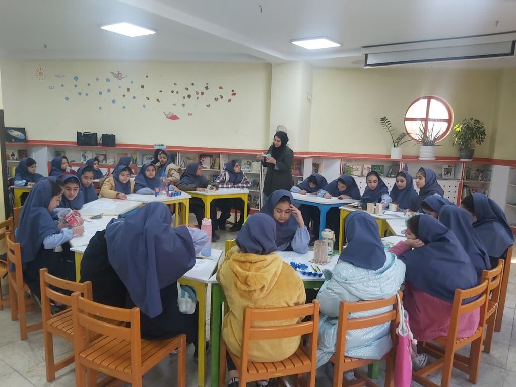 رویدادهای متنوع به مناسبت روز جهانی علم در مراکز کانون البرز