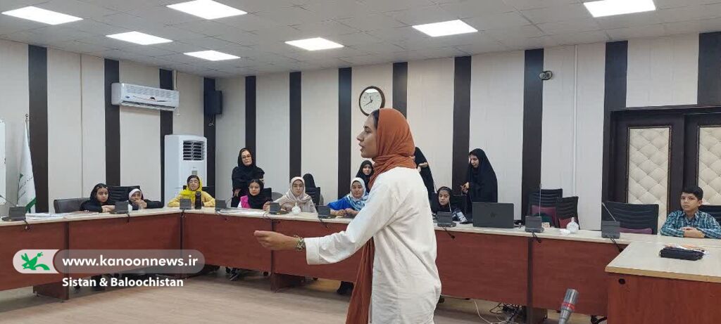 برگزاری کارگاه نقد قصهها ویژهی مربیان و اعضای نوجوان کانون سیستان و بلوچستان