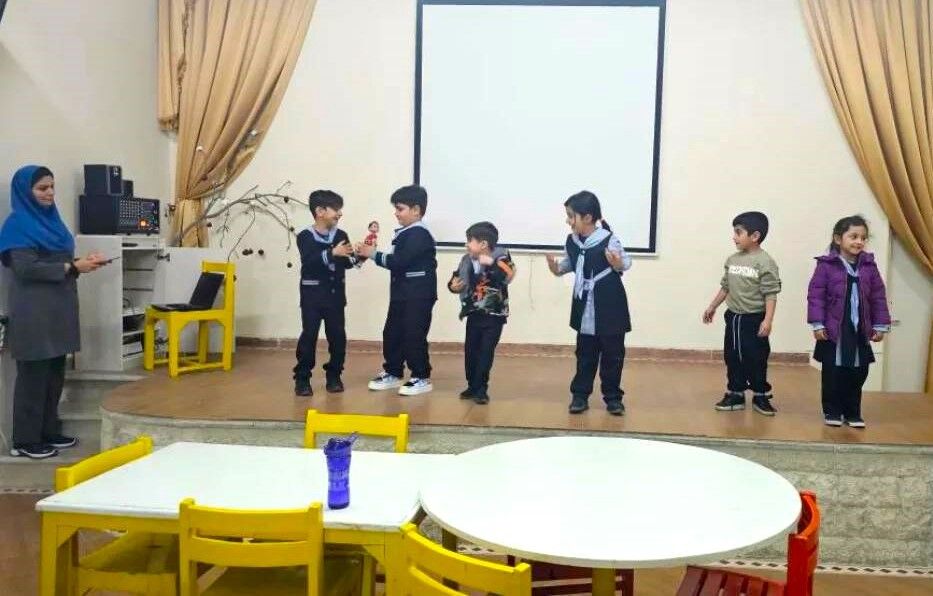 هفته کتاب و کتاب‌خوانی در مرکز دماوند 