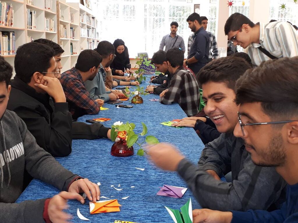 آشنایی با معرفیکتاب، هنر اوریگامی و تولیدات فرهنگی کانون